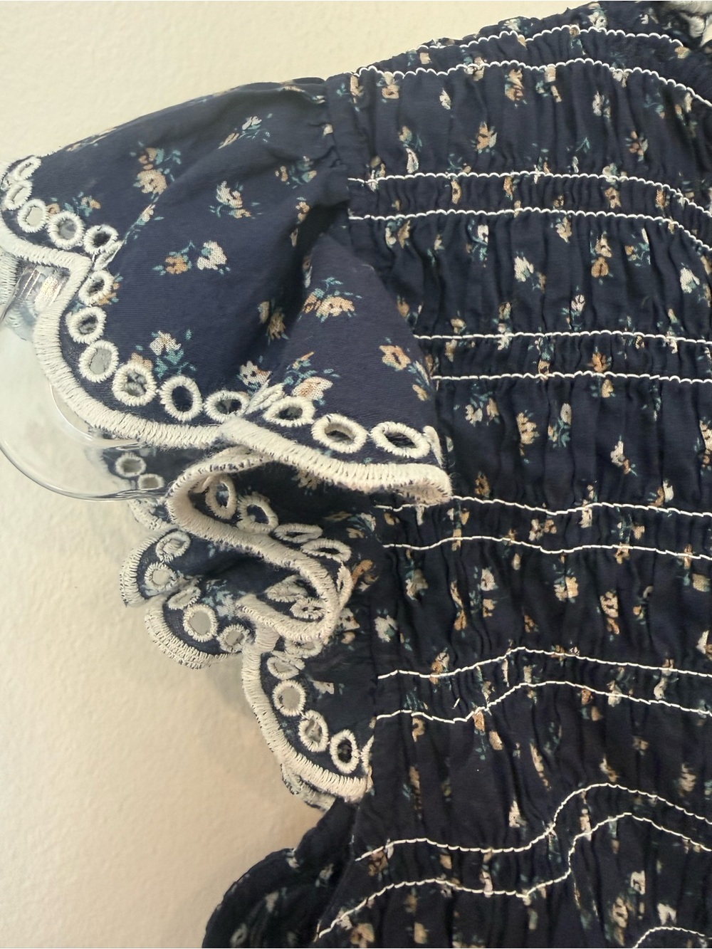 Sézane Liorane Blouse Smocked Floral Navy Blue Ruffle Lace Size 36 / 4 - Picture 6 of 12